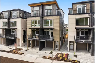 9211 D Densmore Avenue N, Seattle, WA 98103 - Photo 1