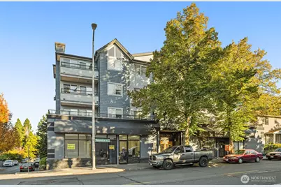 9222 Roosevelt Way NE #203, Seattle, WA 98115 - Photo 1