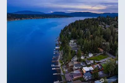 2452 W Lake Sammamish Parkway NE, Redmond, WA 98052 - Photo 1