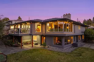 398 SW 176th Pl, Normandy Park, WA 98166 - Photo 1