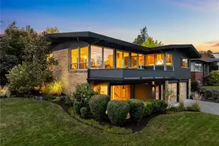 5560 S Holly St, Seattle, WA 98118 - Photo 1