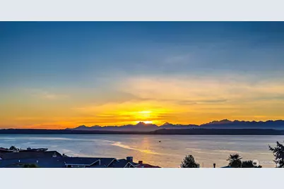 1611 9th Avenue N, Edmonds, WA 98020 - Photo 1