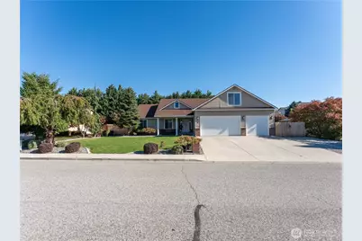 39 S Mandolin Avenue, East Wenatchee, WA 98802 - Photo 1