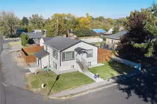 103 SE Mountain View Dr, College Place, WA 99324 - Photo 1