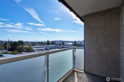 812 N 42nd Street #301, Seattle, WA 98103 - Photo 1