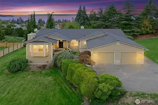 2408 Viewcrest Ave, Everett, WA 98203 - Photo 1