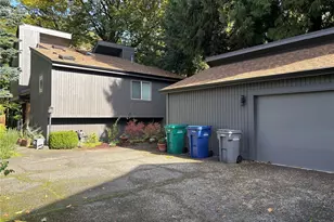 110 6th Ave NE, Issaquah, WA 98027 - Photo 1