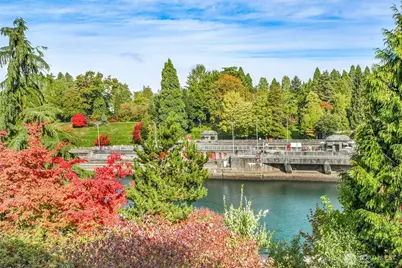3200 W Commodore Way #207, Seattle, WA 98199 - Photo 1
