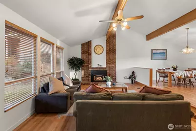 13405 SE 56th Pl, Bellevue, WA 98006 - Photo 1