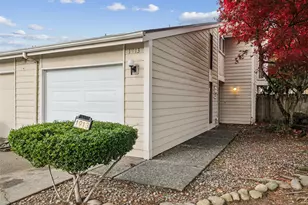 1913 M St NE, Auburn, WA 98002 - Photo 1