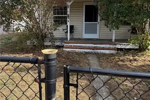 6621 S Montgomery St, Tacoma, WA 98409 - Photo 1