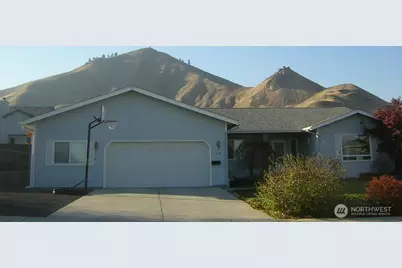 614 Olympus Drive, Wenatchee, WA 98801 - Photo 1