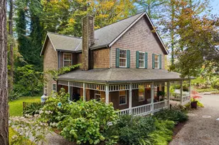 8991 Springwood Ave NE, Bainbridge Island, WA 98110 - Photo 1