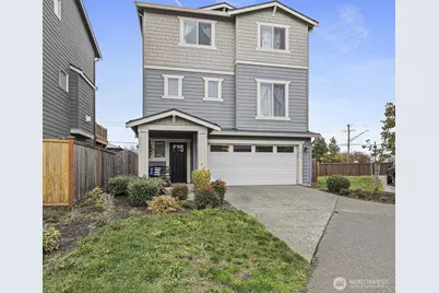 1031 133rd Place SW #8, Everett, WA 98204 - Photo 1