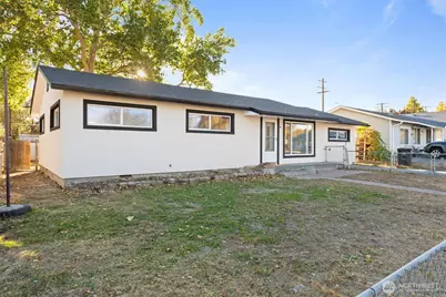 710 S Catalpa Street, Moses Lake, WA 98837 - Photo 1