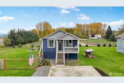 230 Gough Street, Sumas, WA 98295 - Photo 1