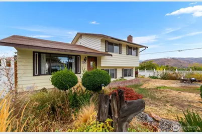 1102 Carolyn Street SE, East Wenatchee, WA 98802 - Photo 1