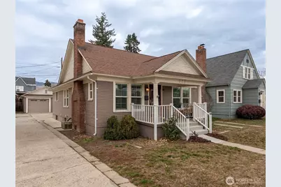 212 N Emerson Avenue, Wenatchee, WA 98801 - Photo 1