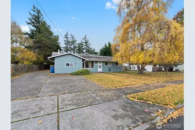 920 SW Bowmer Street, Oak Harbor, WA 98277 - Photo 1