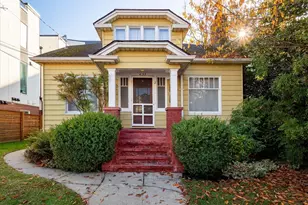 433 NE 73rd St, Seattle, WA 98115 - Photo 1