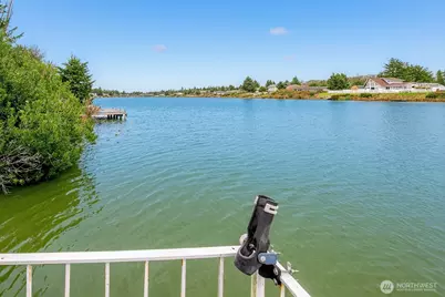 510 Sunset Avenue NE, Ocean Shores, WA 98569 - Photo 1