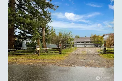 29817 SE 384th Street, Enumclaw, WA 98022 - Photo 1