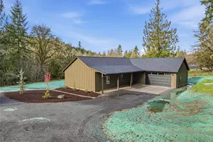 960 Paine Rd, Castle Rock, WA 98611 - Photo 1