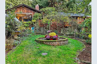 15226 26th Avenue SW, Burien, WA 98166 - Photo 1