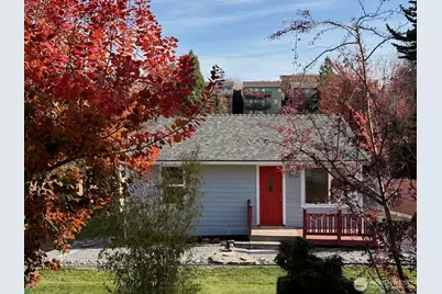 5924 18th Avenue SW, Seattle, WA 98106 - Photo 1