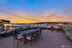 900 Aurora Ave N, Seattle, WA 98109 - Photo 1