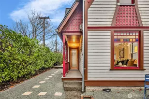 828 23rd Ave, Seattle, WA 98122 - Photo 1