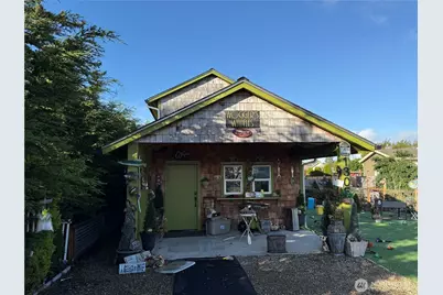 1305 Bay Avenue W, Ocean Park, WA 98640 - Photo 1