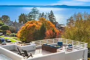 3006 44th Ave W, Seattle, WA 98199 - Photo 1