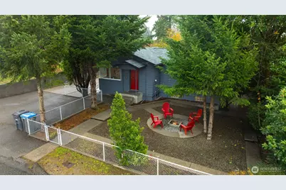 1518 N Wycoff Avenue, Bremerton, WA 98312 - Photo 1