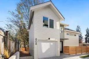 808 34th Ave, Seattle, WA 98122 - Photo 1