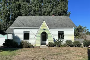 1903 S Bay Rd NE, Olympia, WA 98506 - Photo 1