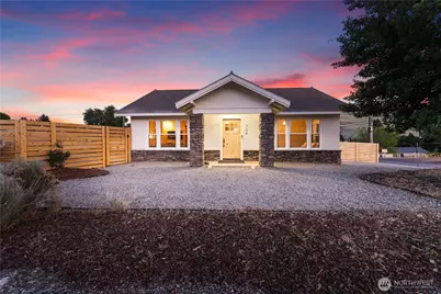 704 E Woodin Avenue, Chelan, WA 98816 - Photo 1