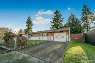 627 SW 305th St, Federal Way, WA 98023 - Photo 1