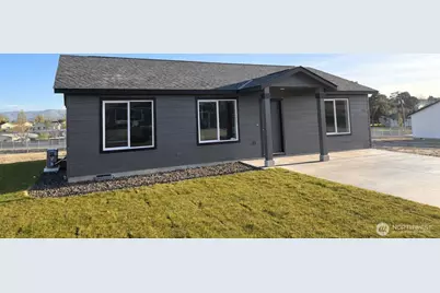105 Poplar Street NE, Royal City, WA 99357 - Photo 1