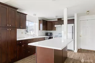 537 NE Ellis Way, Oak Harbor, WA 98277 - Photo 1