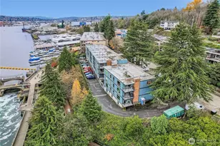 3200 W Commodore Way, Seattle, WA 98199 - Photo 1