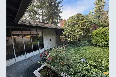 8407 SE 82nd Street, Mercer Island, WA 98040 - Photo 1