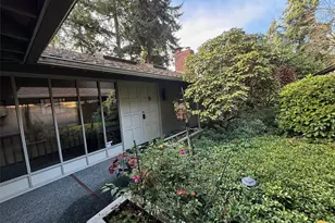 8407 SE 82nd St, Mercer Island, WA 98040 - Photo 1