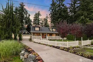 375 Glengarry Dr, Camano Island, WA 98282 - Photo 1