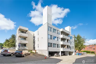 7919 Wallingford Avenue N, Seattle, WA 98103 - Photo 1