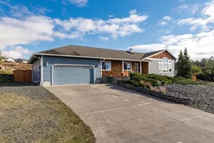 670 El Prado Ave, Coupeville, WA 98239 - Photo 1