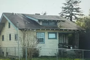 1937 4th St, Bremerton, WA 98337 - Photo 1