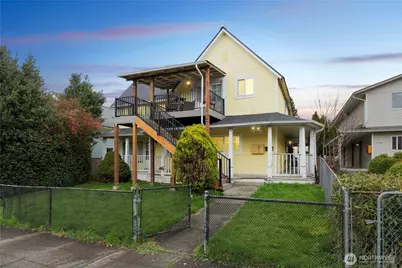 2011 Hoyt Avenue, Everett, WA 98201 - Photo 1