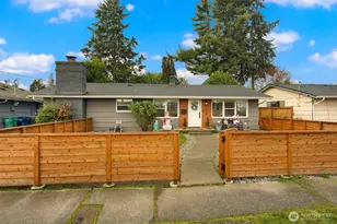 1015 F St SE, Auburn, WA 98002 - Photo 1