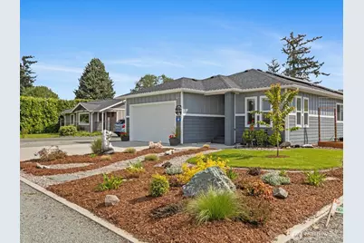 880 S Pine Street, Burlington, WA 98233 - Photo 1